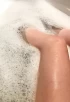 Ножки в ванной