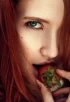 Девушки с зелеными глазами и рыжими волосами